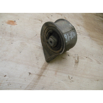  Подушка крепления двигателя к  Nissan  Primera,  1998