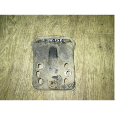  Кронштейн крепления бампера к  Audi  100,  1989