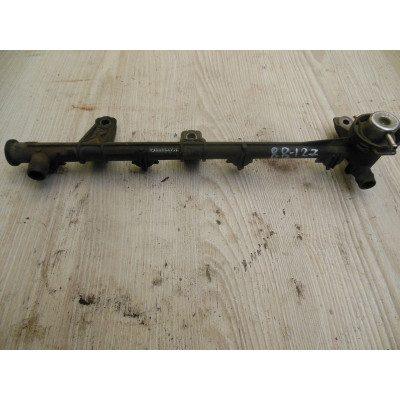  Топливная рампа к  Renault  Megane,  1997