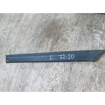  Обшивка стойки передней левой к  Volkswagen  Golf,  1995