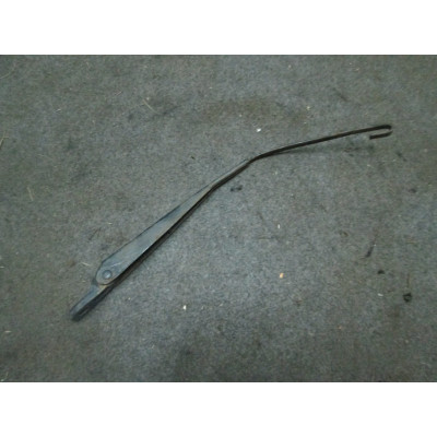 Щеткодержатель задний к  Skoda  Felicia,  1997