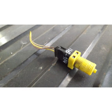  Датчик педали тормоза (лягушка) к  Renault  Megane,  1998