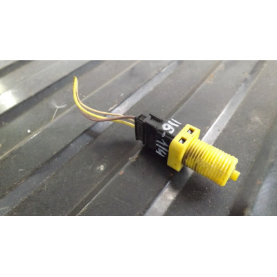  Датчик педали тормоза (лягушка) к  Renault  Megane,  1998