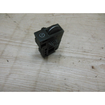  Щиток приборов (приборная панель) к  Ford  Mondeo,  1995