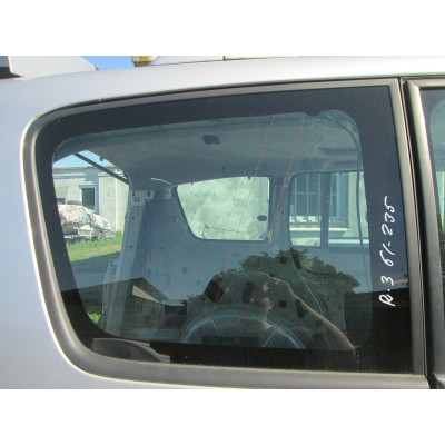  Стекло кузовное боковое правое к  Renault  Espace,  2005