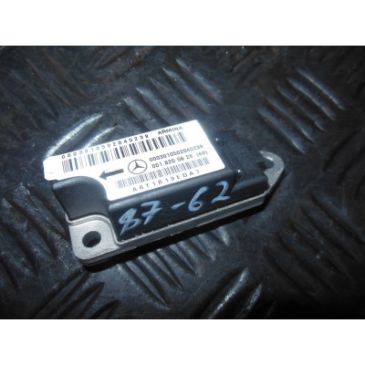  Датчик удара к  Mercedes  E W210,  2001