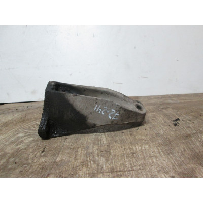  Кронштейн двигателя к  Volkswagen  Golf,  1995