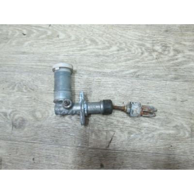  Цилиндр сцепления главный к  Mitsubishi  Pajero,  1996