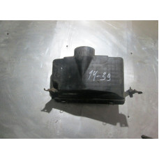  Корпус воздушного фильтра к  Mazda  323,  1997