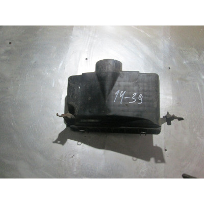  Корпус воздушного фильтра к  Mazda  323,  1997