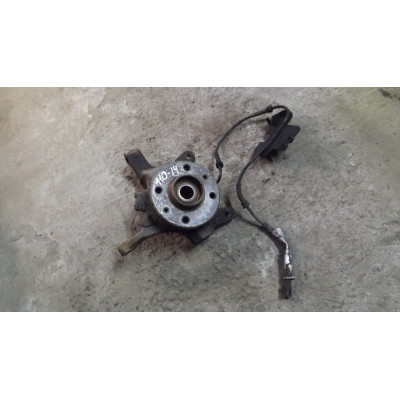  Кулак поворотный правый к  Renault  Laguna,  1997