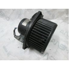  Моторчик печки к  Nissan  Serena,  1999