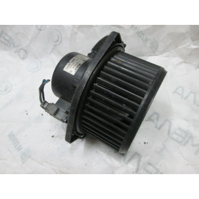  Моторчик печки к  Nissan  Serena,  1999