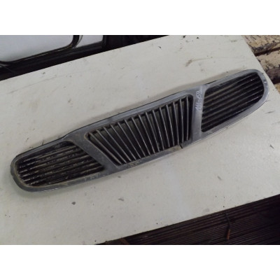  Решетка радиатора к  Daewoo  Leganza,  1997