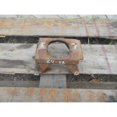  Кронштейн к  Audi  100,  1989