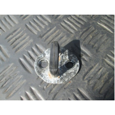  Ответная часть (скоба) замка двери к  Mitsubishi  Galant,  1998