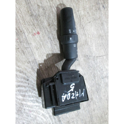  Переключатель поворотов к  Mazda  3,  2008