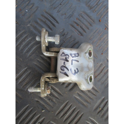  Петля двери задней левой к  Mitsubishi  Galant,  1998