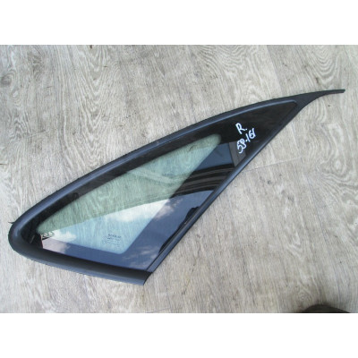  Стекло кузовное боковое правое к  Renault  Laguna,  1996