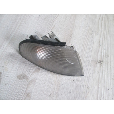  Поворотник правый к  Audi  A4,  1997