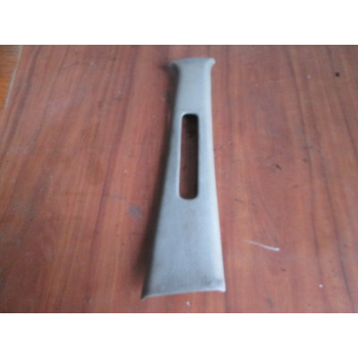  Обшивка стойки центральной правой к  Mitsubishi  Galant,  1995