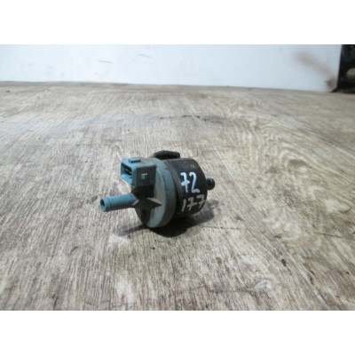  Клапан воздушный к  Volkswagen  Golf,  1995