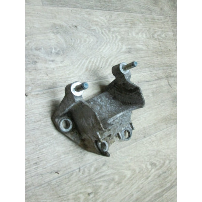  Кронштейн генератора к  Ford  Fiesta,  1999