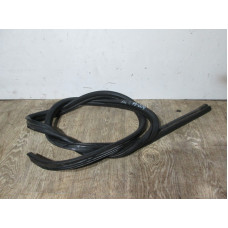  Уплотнитель двери задней правой к  Fiat  Punto,  1998