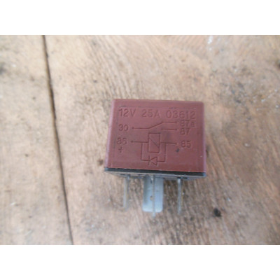  Реле (прочие) к  Renault  Laguna,  1999