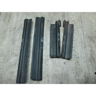  Накладка на порог к  Nissan  Sunny,  1993