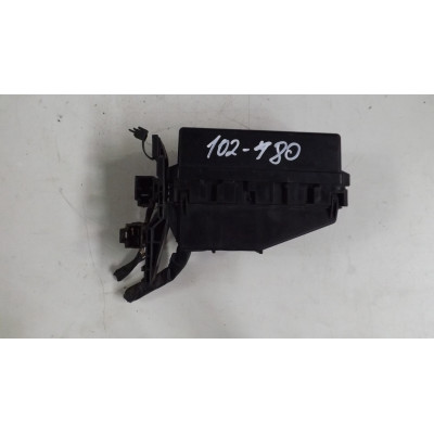  Блок реле к  Nissan  Sunny,  1993