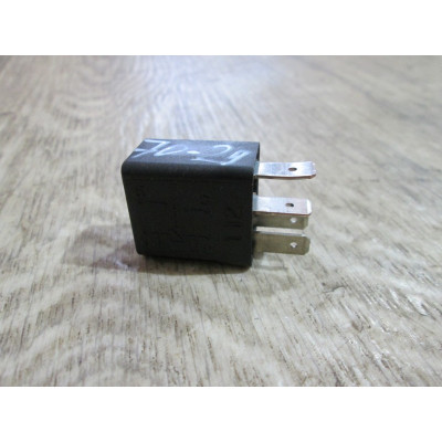  Реле (прочие) к  Opel  Zafira,  2002