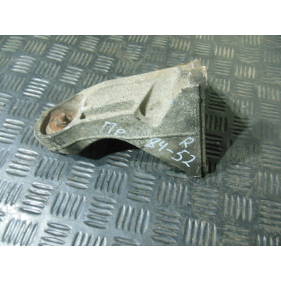  Кронштейн двигателя к  Audi  100,  1989