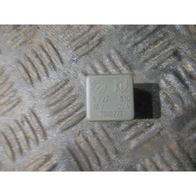  Реле (прочие) к  Alfa Romeo  146,  1999