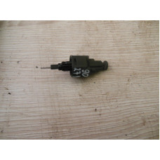  Выключатель концевой (концевик) к  Opel  Vectra,  1998