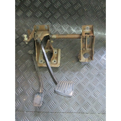  Узел педальный (блок педалей) к  Proton  400,  1996