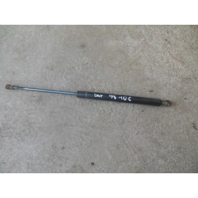  Амортизатор крышки багажника (3-5 двери) к  Renault  Megane,  1999