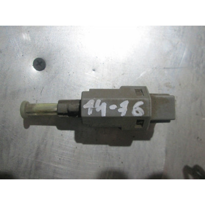  Датчик заднего хода (лягушка) к  Mazda  323,  1997