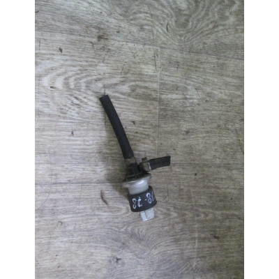  Датчик давления топлива к  Audi  80,  1994