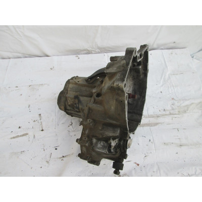  КПП механическая (МКПП) к  Mazda  626,  1992