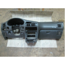  Панель передняя салона (торпедо) к  Mitsubishi  Lancer,  1994