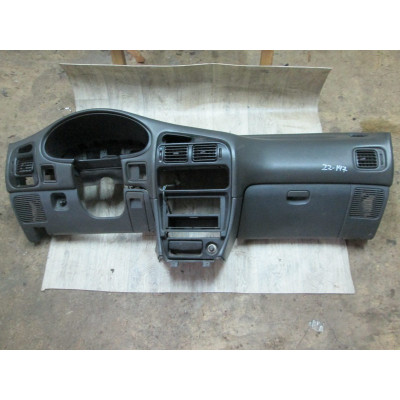 Панель передняя салона (торпедо) к  Mitsubishi  Lancer,  1994