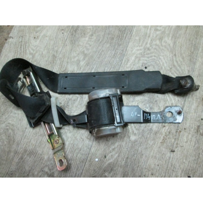  Ремень безопасности передний левый к  Nissan  Sunny,  1993