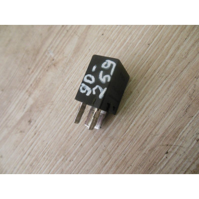  Реле поворотов к  Opel  Vectra,  1998