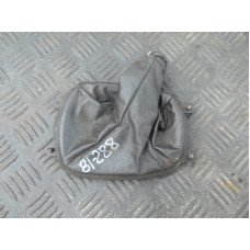  Чехол рычага КПП к  Mitsubishi  Galant,  1998