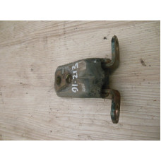  Петля двери передней правой к  Nissan  Primera,  1998