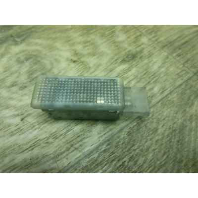 Фонарь салона (плафон) к  Porsche  Cayenne,  2008