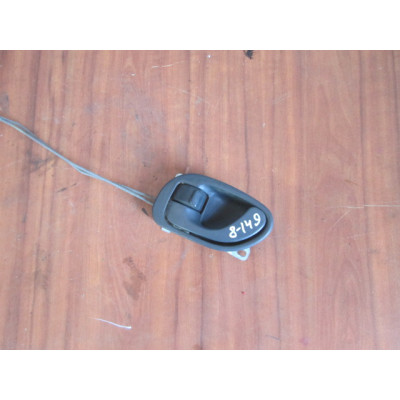  Ручка внутренняя задняя левая к  Mitsubishi  Galant,  1995