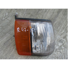  Поворотник правый к  Mazda  929,  1989