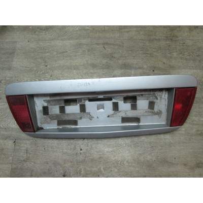  молдинг крышки багажника к  Nissan  Primera,  2002